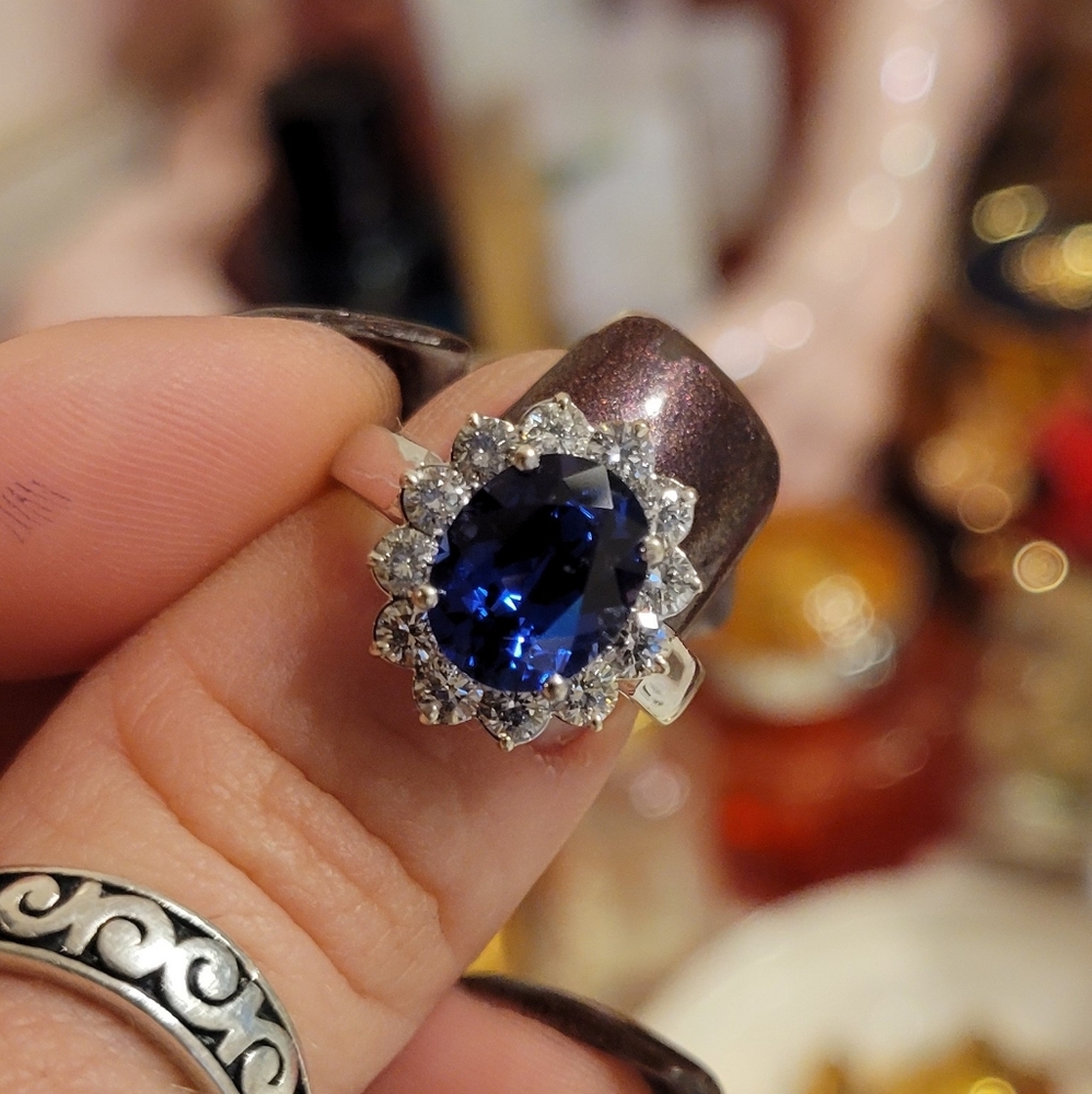 14kt white gold Ceylon sapphire ring